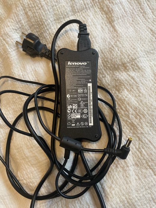 Zasilacz laptopa lenovo