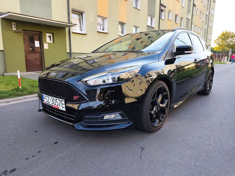 Ford Focus ST/2.0 TDCi/LED/Navi/Recaro