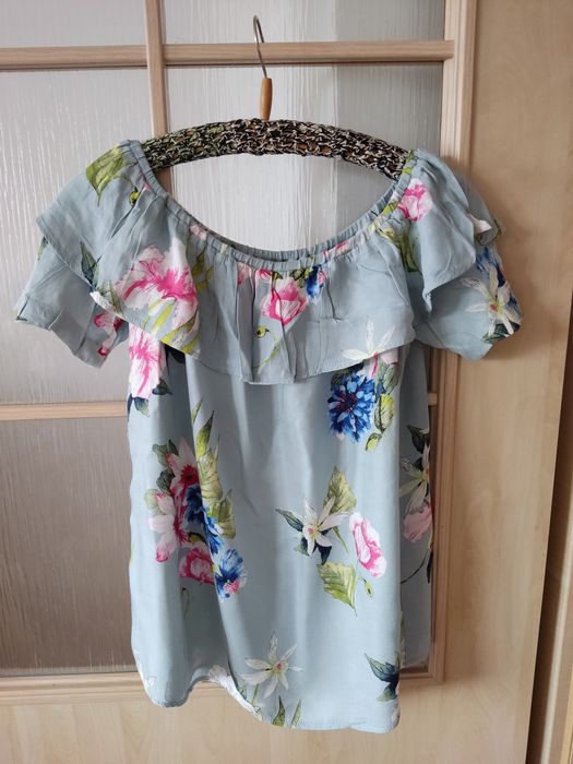 Wzorzysta Kwiatowa bluzka z falbaną Reserved rozmiar 42