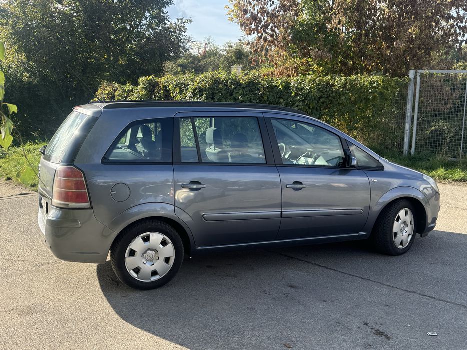 Opel Zafira 1.6 LPG 2005r. Manual/7-osobowy/tempomat/klima/PDC