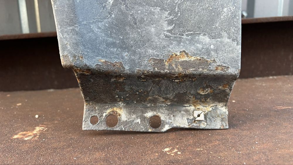 Крыло Audi V8 Фау8