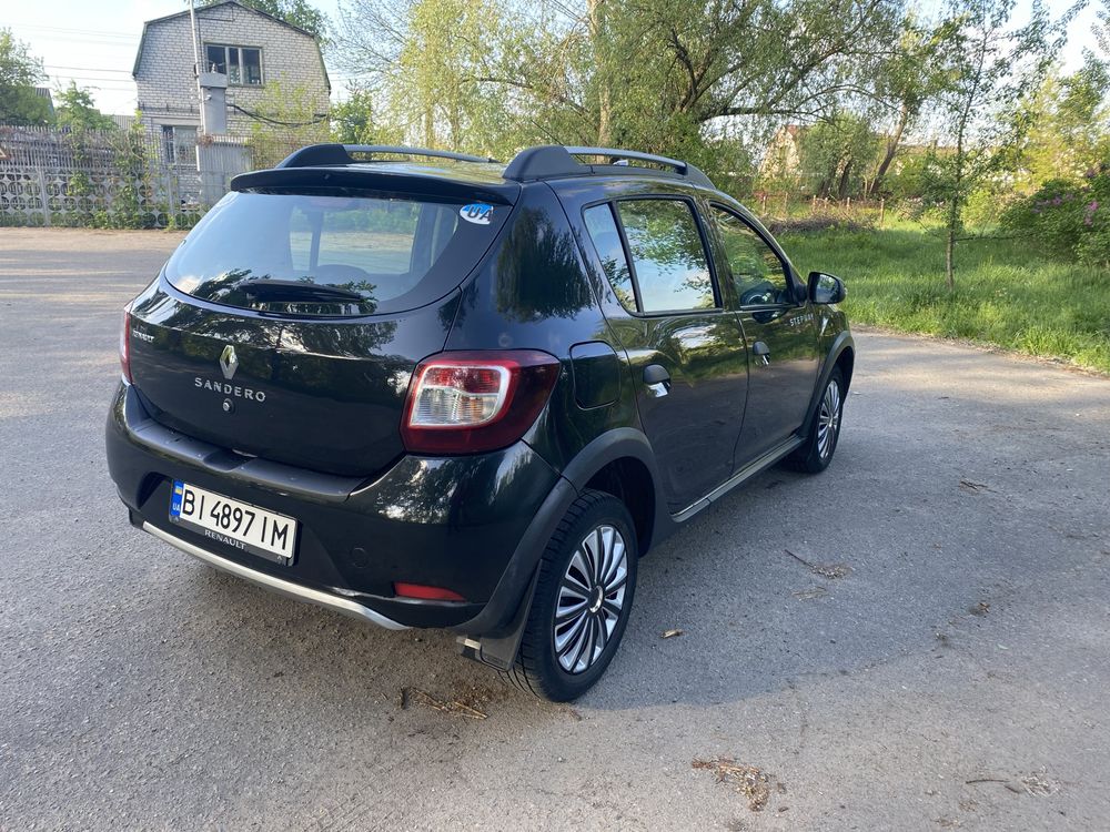 Renault Sandero Stepway 2015г 1,6 АКПП