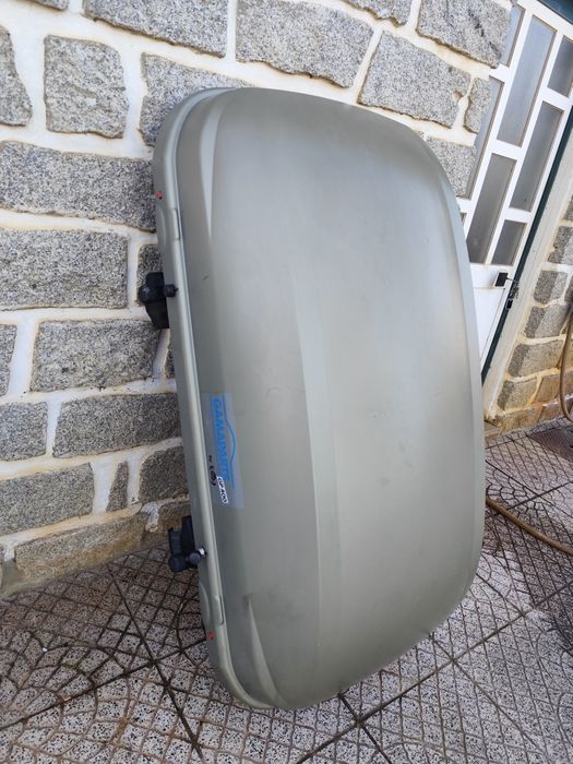 Bagageiro de Teto Gamaparts GP 400. Com barras Thule sweden