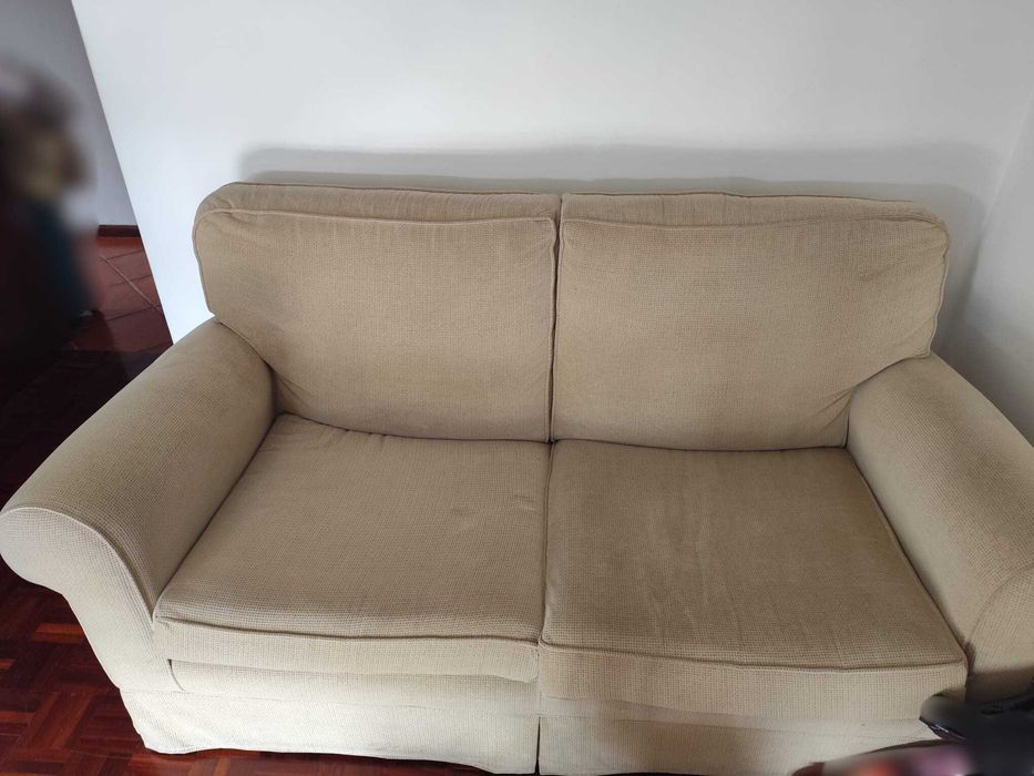 Sofá de 3 lugares com cama