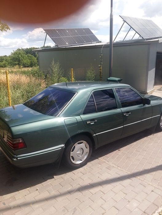 Продам Мерса 124 2.2