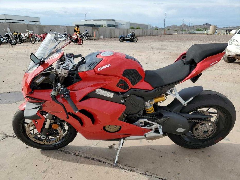2021 DUCATI Panigale V4