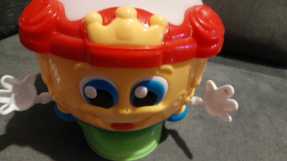 zabawka bębenek interaktywny