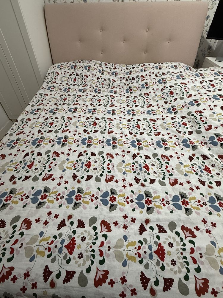 Cama com cabeceira  160 x 200
