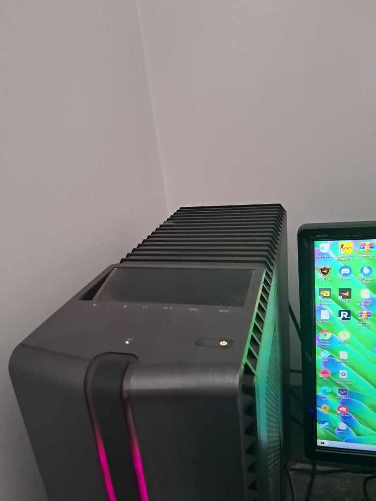 Pc gamer e trabalho com Windows 10 original