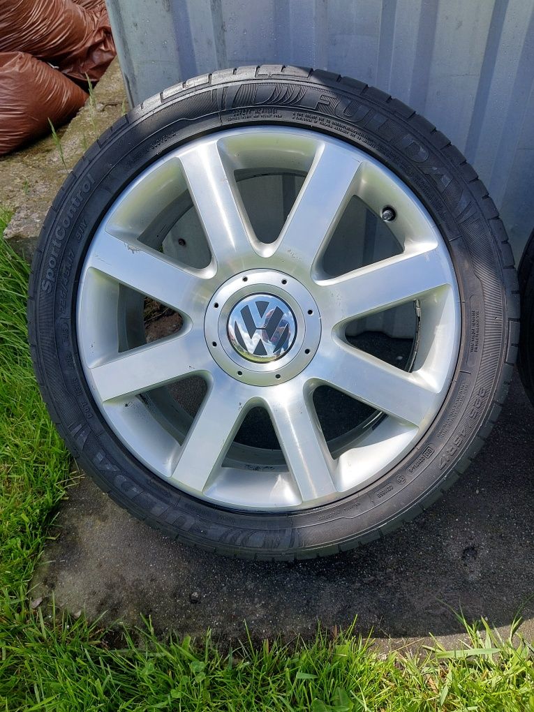 Felgi Volkswagen 17 5x112 et 54 otw 57,1 stan bardzo dobry
