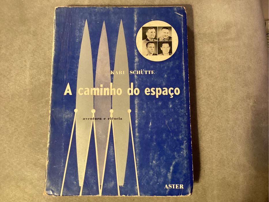 Livro “A caminho do espaço” . Fascinante.
