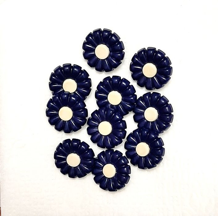 Пуговицы голубые наНожках цветы Незабудки набор 10шт пластик рукоделие