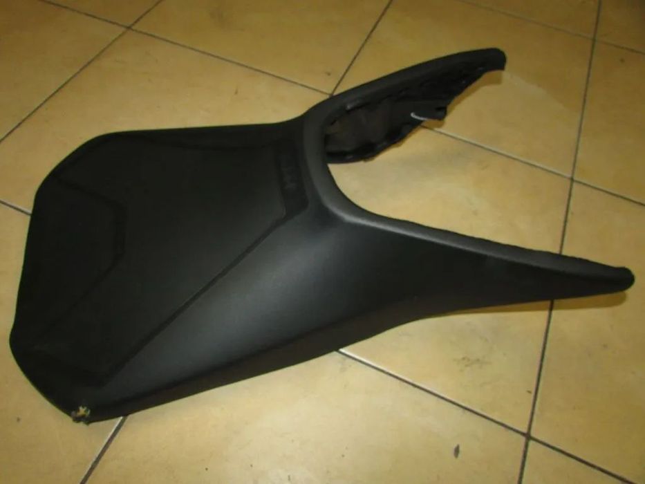KTM Duke 125 17-23 siedzenie kierowcy