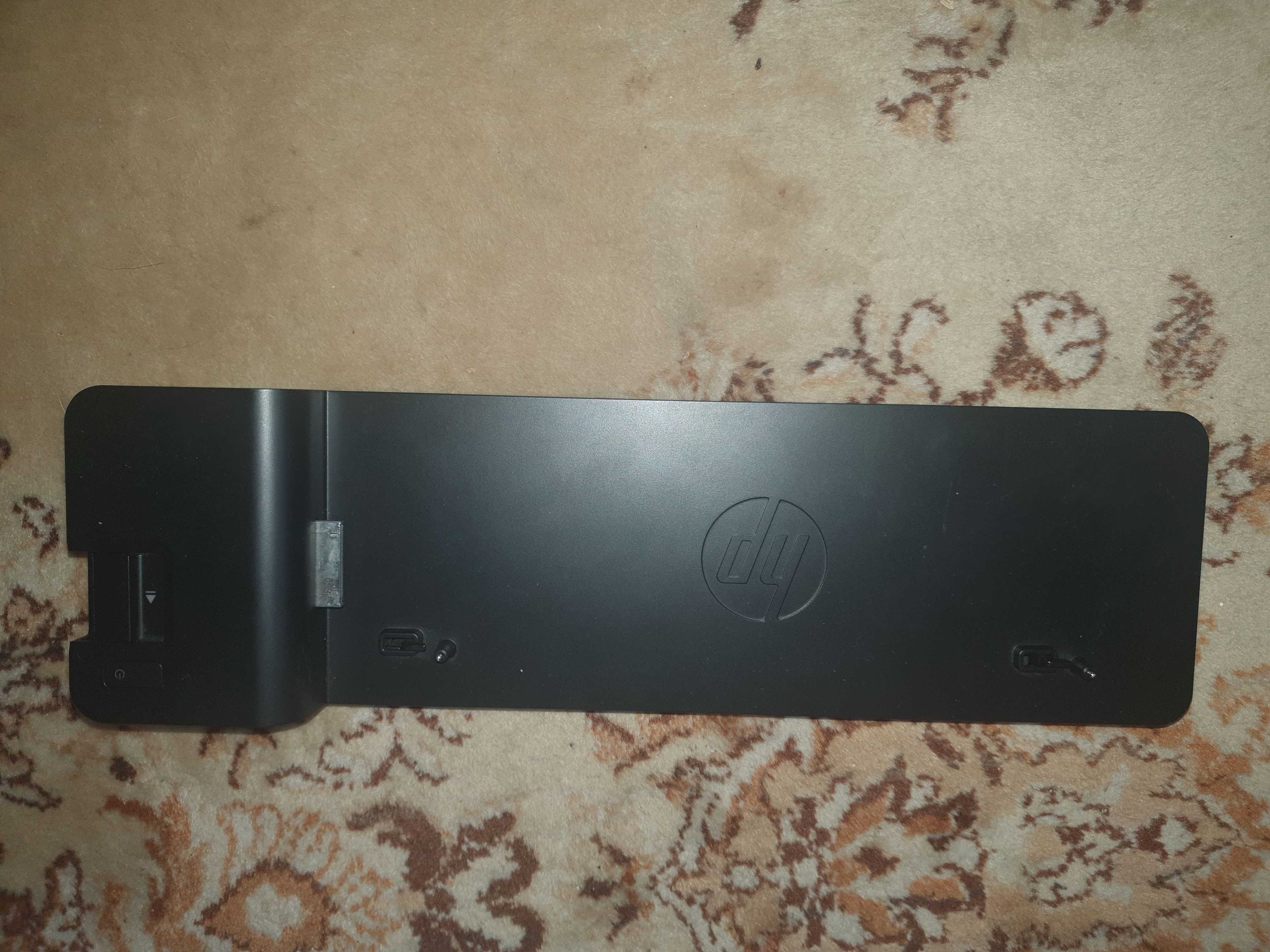 HP 2013 Ultraslim Docking Station HSTNN-IX10.
Відмінний стан.