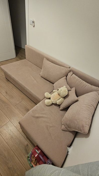 Narożnik różowy z funkcją spania