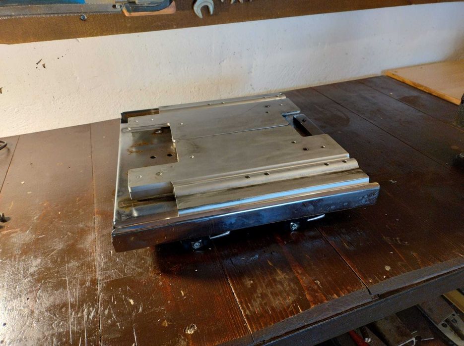 Harley Davidson Electra Road zestaw do przesunięcia kufra Kuryakyn