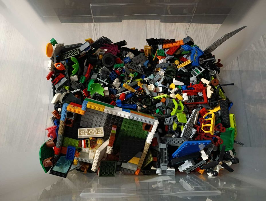 Lego 4,5 kg + 2 zestawy jeden złożony
