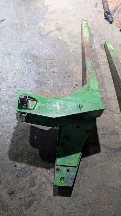 Ładowacz czołowy tur John Deere 245, 1640,2140,2250,2850