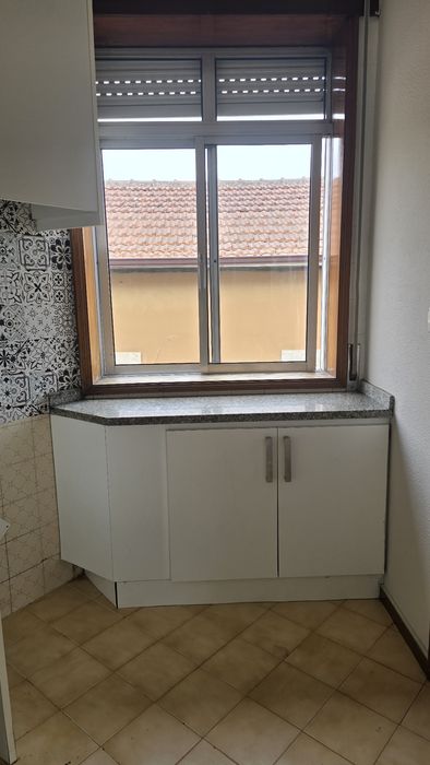 Arrenda-se casa T1 independente com pátio no Bonfim