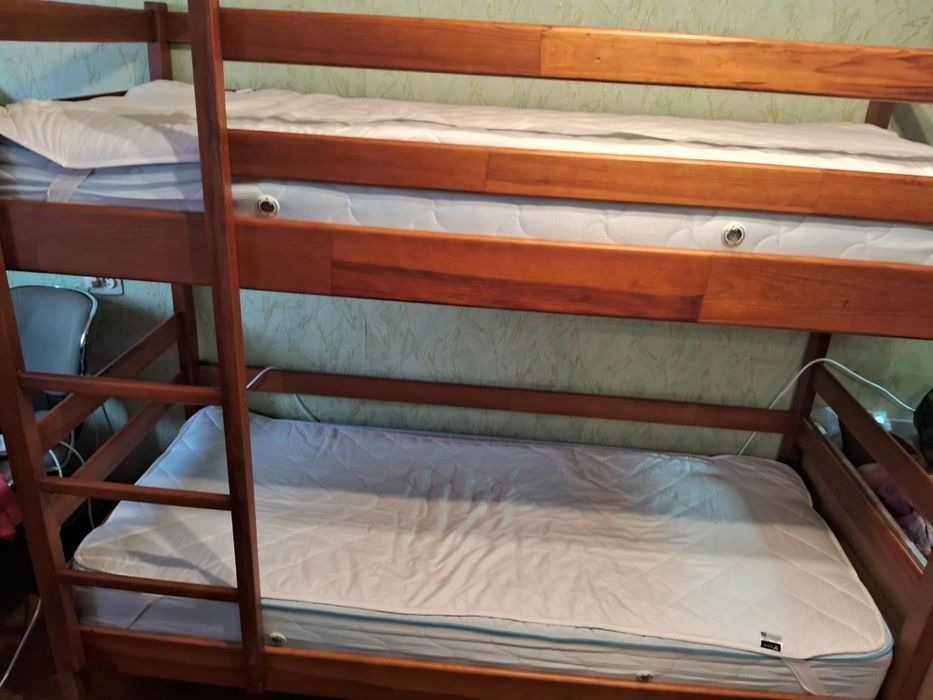 Двухповерхове ліжко