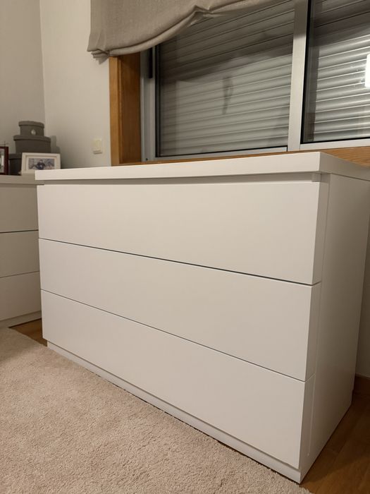 Conjunto de quarto JOM – 2 cómodas + 2 mesinhas de cabeceira lacadas