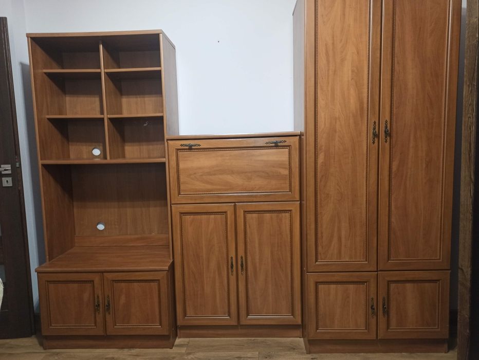 Komplet mebli -szafa barek witryna