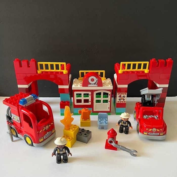 Lego Duplo Remiza Strażacka Straż Pożarna Duplo 10903 wóz strażacki