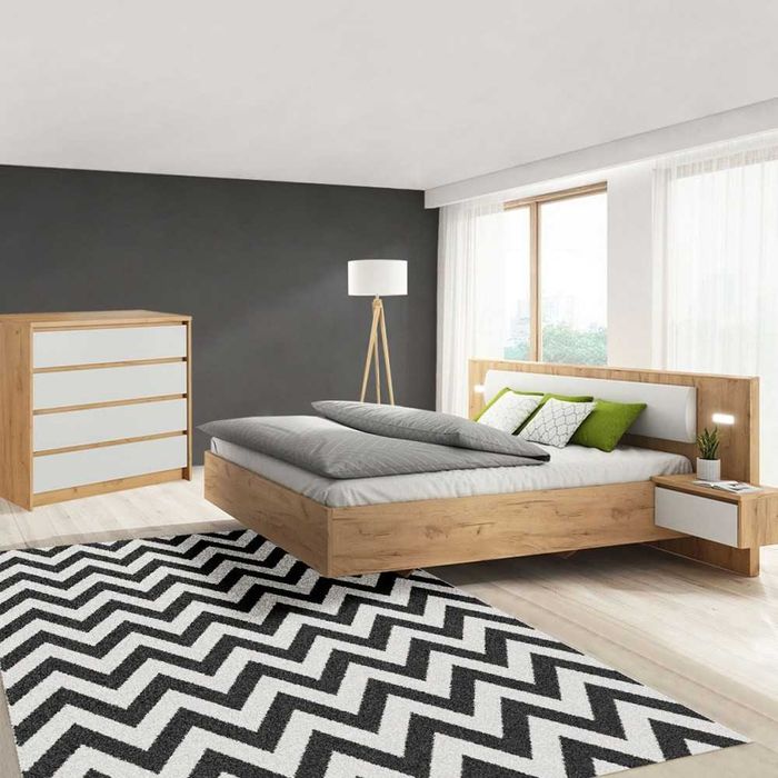 Cama casal + mesinha de cabeceira e led incorporados, pouquissimo uso