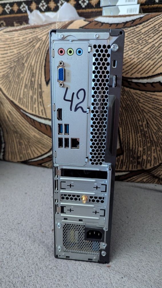 Компактный компьютер Lenovo 36C5: i5-7400, 8 DDR4, M2 128+HDD 500,WIFI