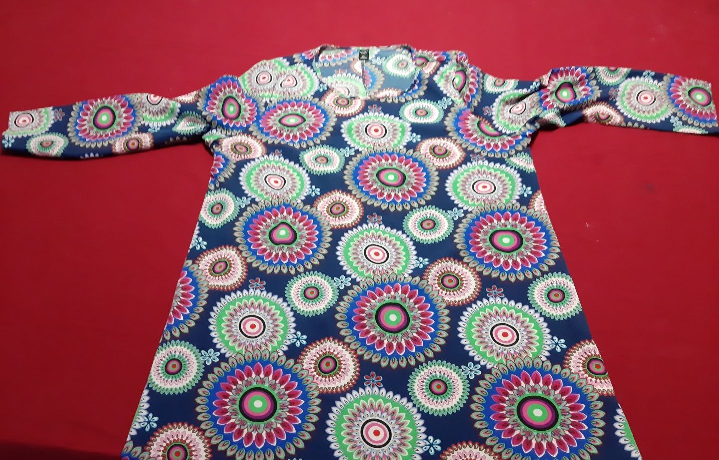 Vestido de verão com padrão 60s
