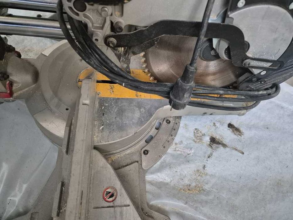 Ukośnica pilarka ukosowa DeWALT DWS7085 -QS  -zadbana, 100% sprawna!!!