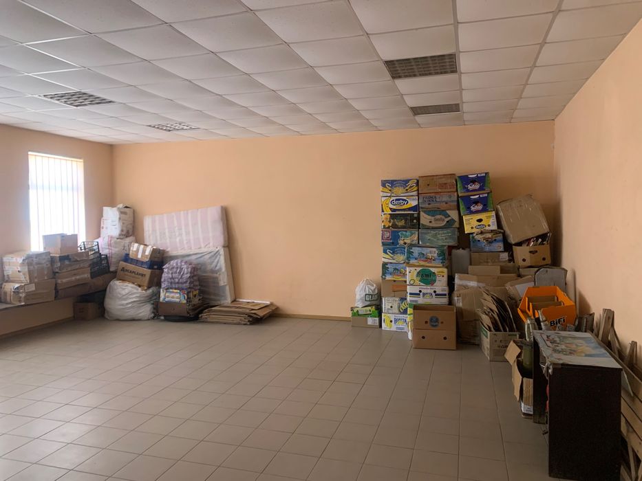 МІ Торговельне приміщення з автомобільними боксами у Великому Кучурові