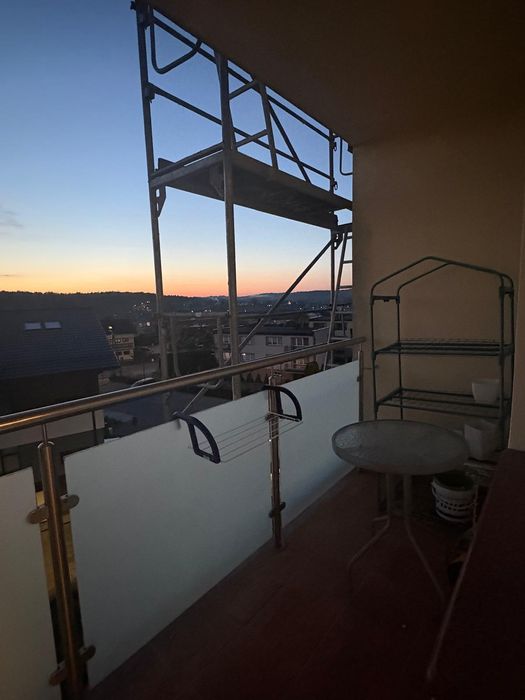 Balustrada balkonowa ze stali chromowanej + 4 szybki mleczne