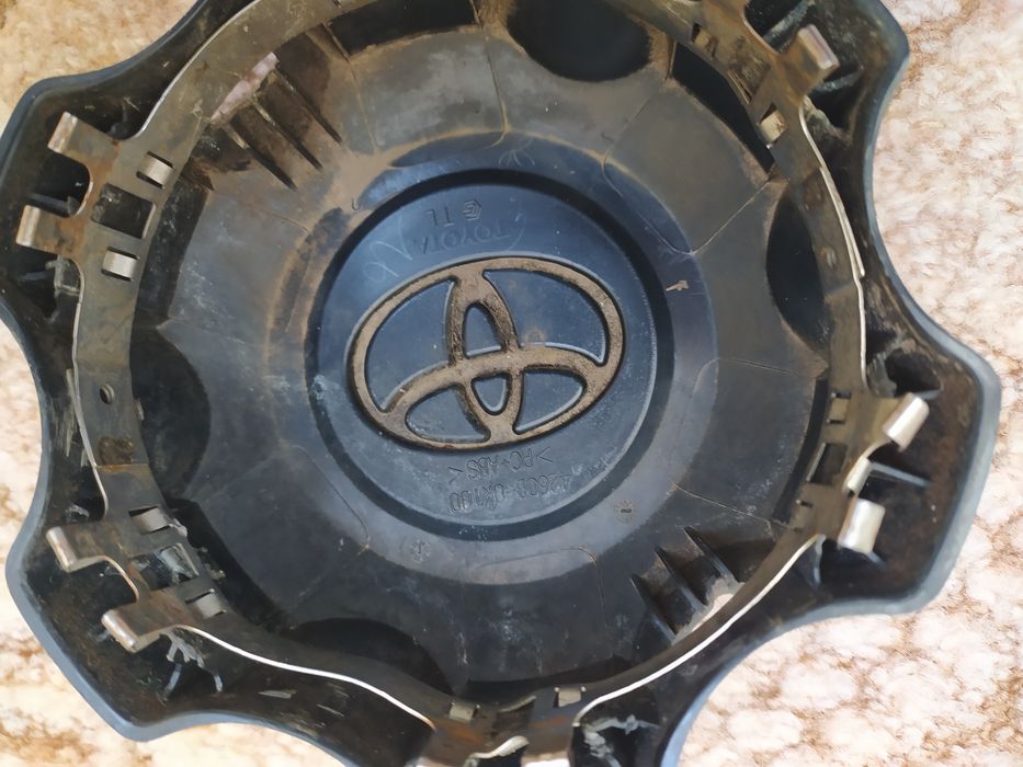 Колпак ступицы, Toyota Hilux б/у
