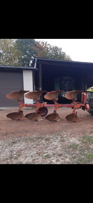 Pług 4 skibowy obrotowy FAMAROL