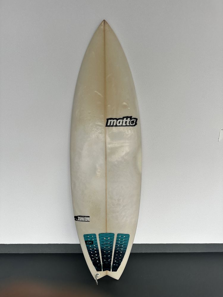 Prancha Surf Matta 5’7 modelo 2825MT 25.3L