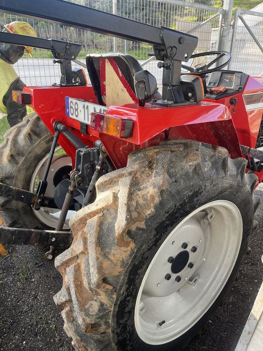 Tractor Shibaura s325