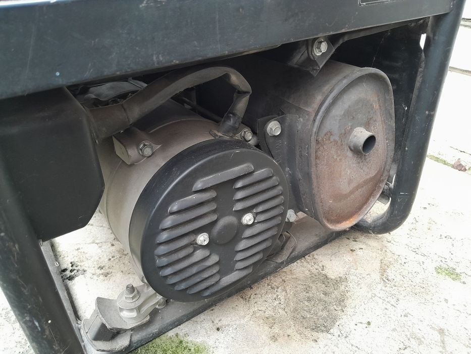 Hyundai бензиновий генератор