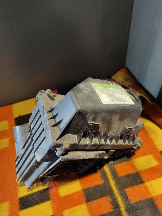 Filtr powietrza obudowa filtra powietrza citroen C5 2005 2,0 hdi