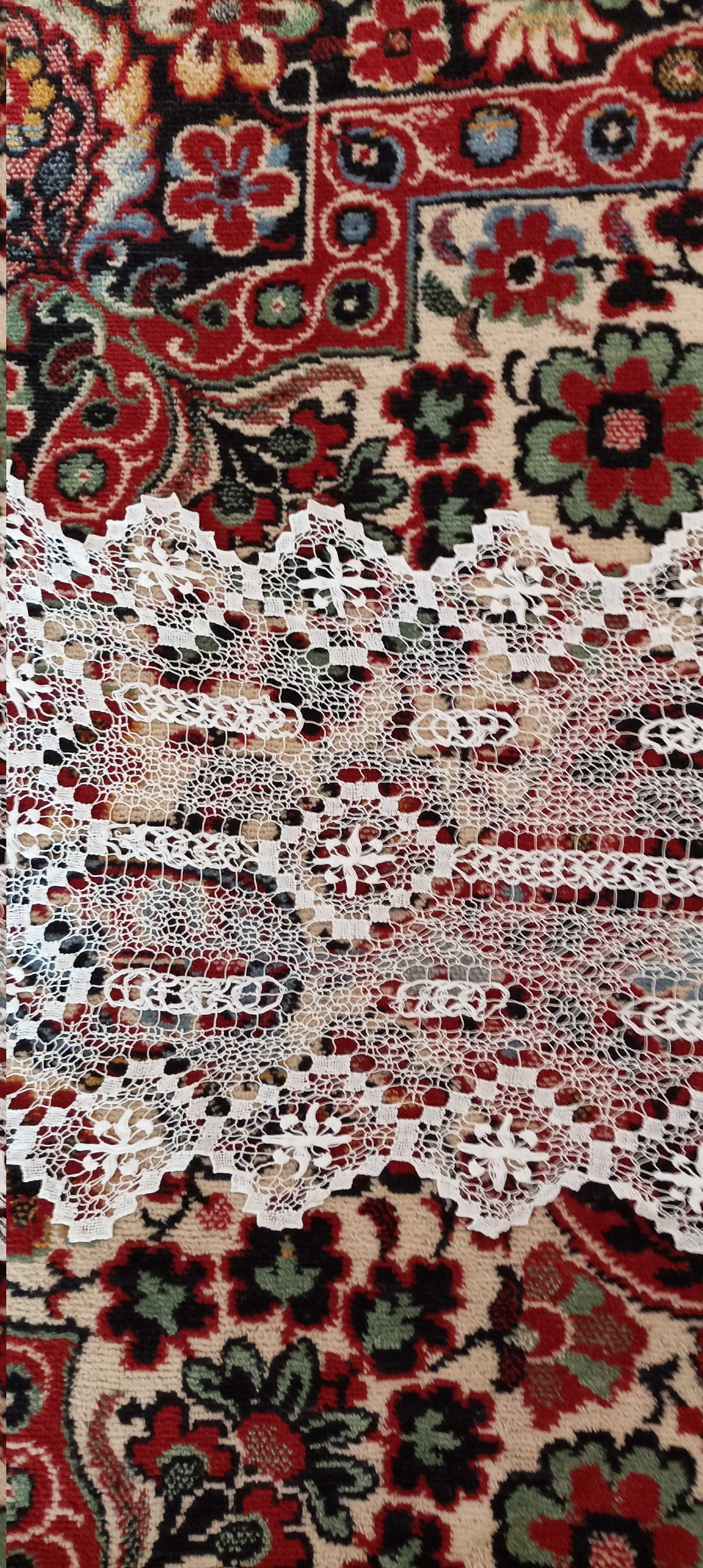 Кружевные салфетки ручного плетения ( челнок)  50гг