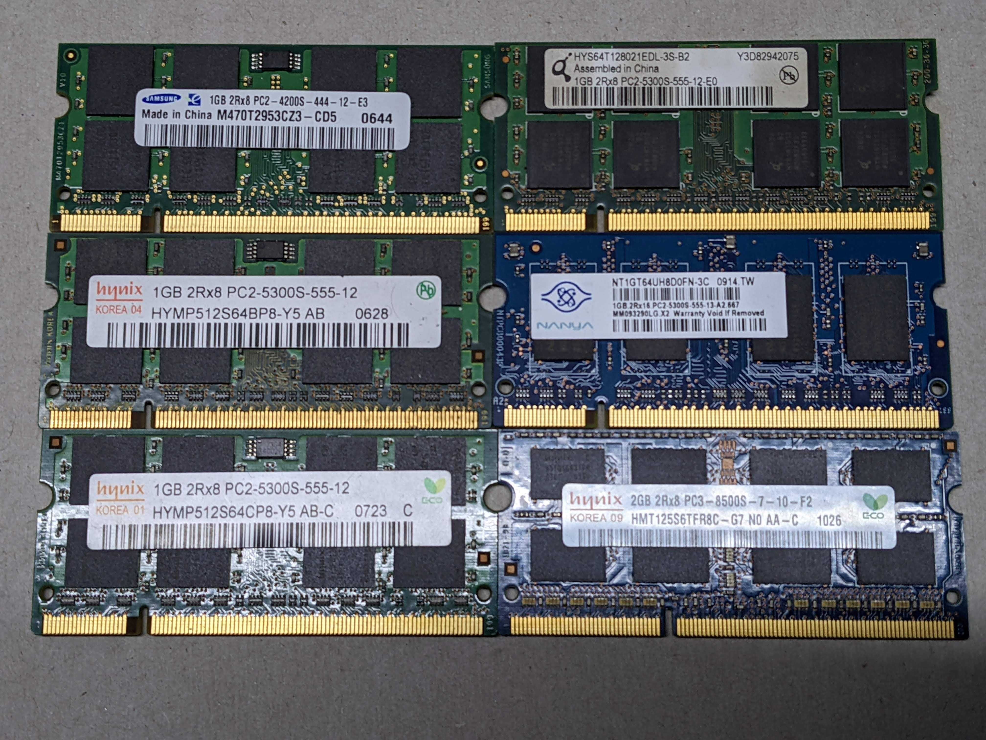 Vendo memórias DDR2 DDR3 1GB 2GB p/ portátil
