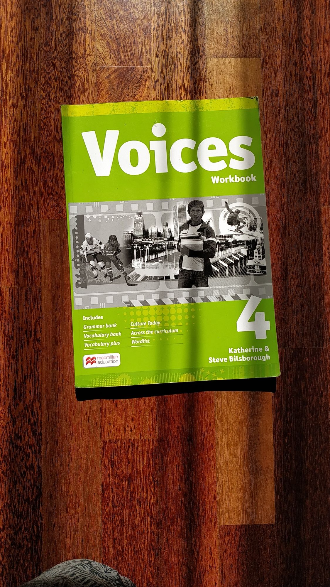 Voices 4, workbook
