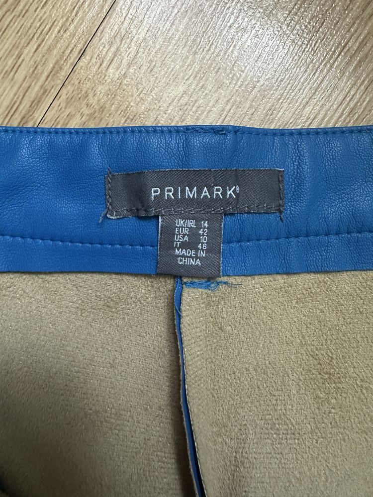 Шкіряні шорти Primark (42 розмір)