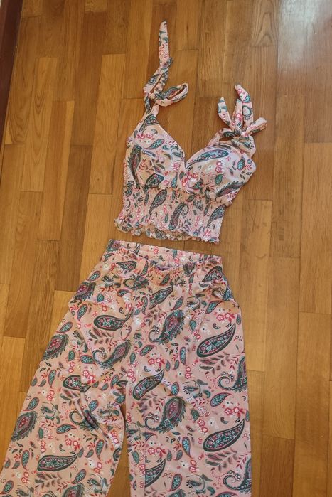Conjunto top e calças  rosa
