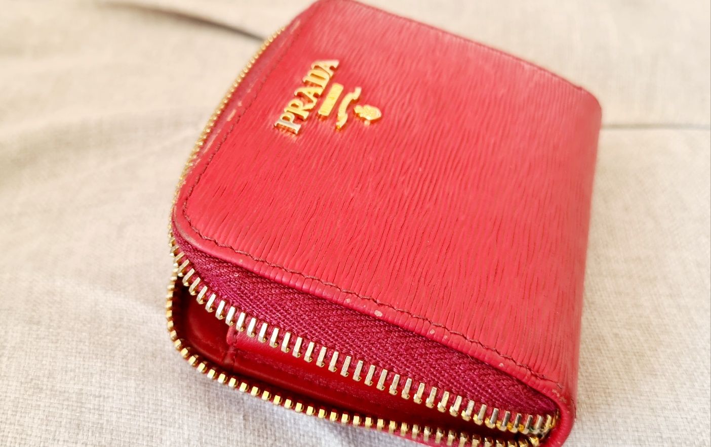 Prada mały portfel