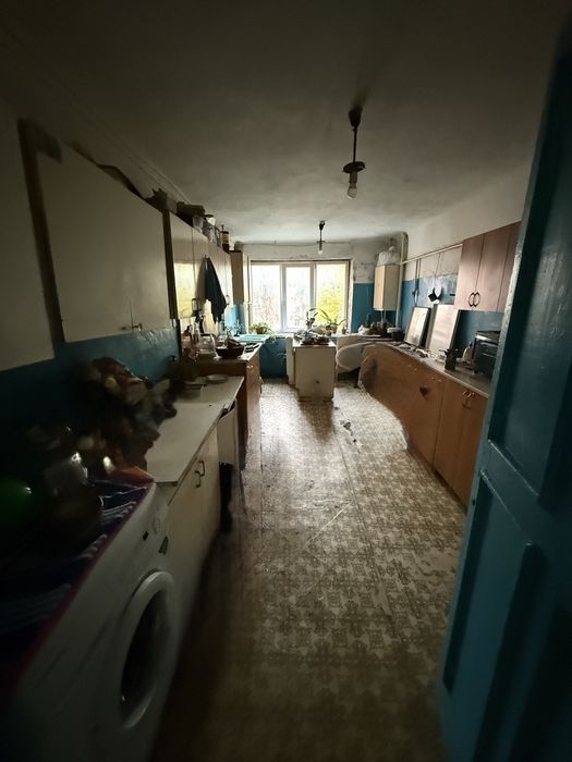 Продаю дві кімнати в гуртожитку Колос