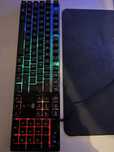 Teclado preto, com leds