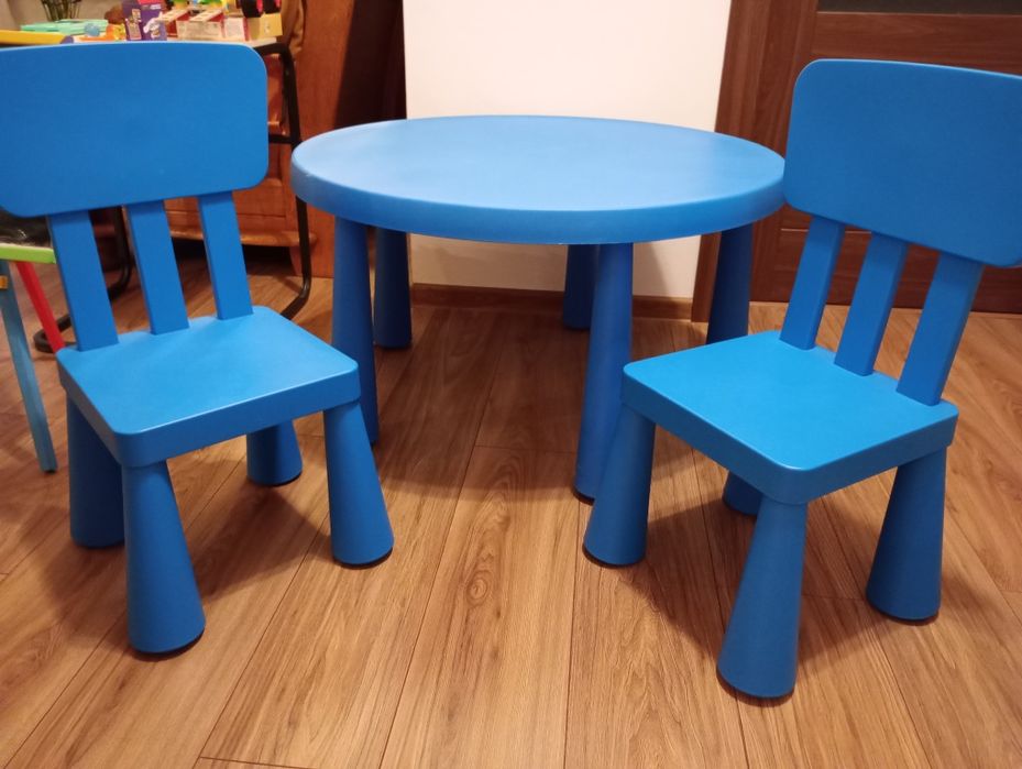 Stolik +2 krzesła niebieskie z Ikea