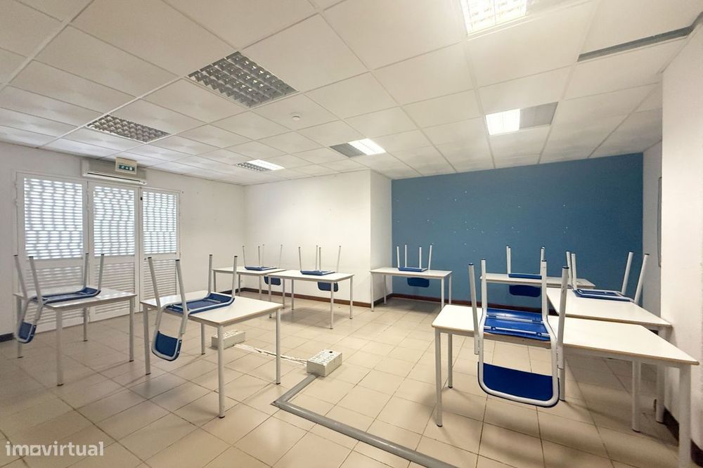 Loja em Albufeira com 206 m2