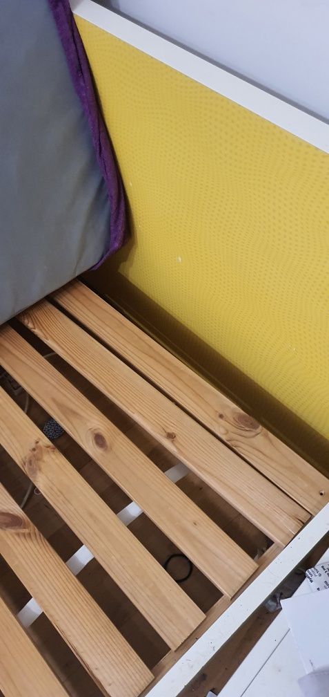 Łóżko młodzieżowe